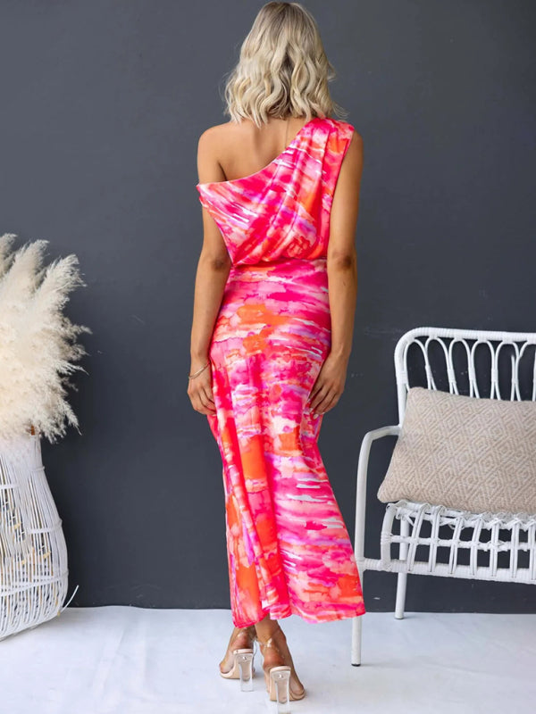 Rose red sleeveless printed dress with slit hem